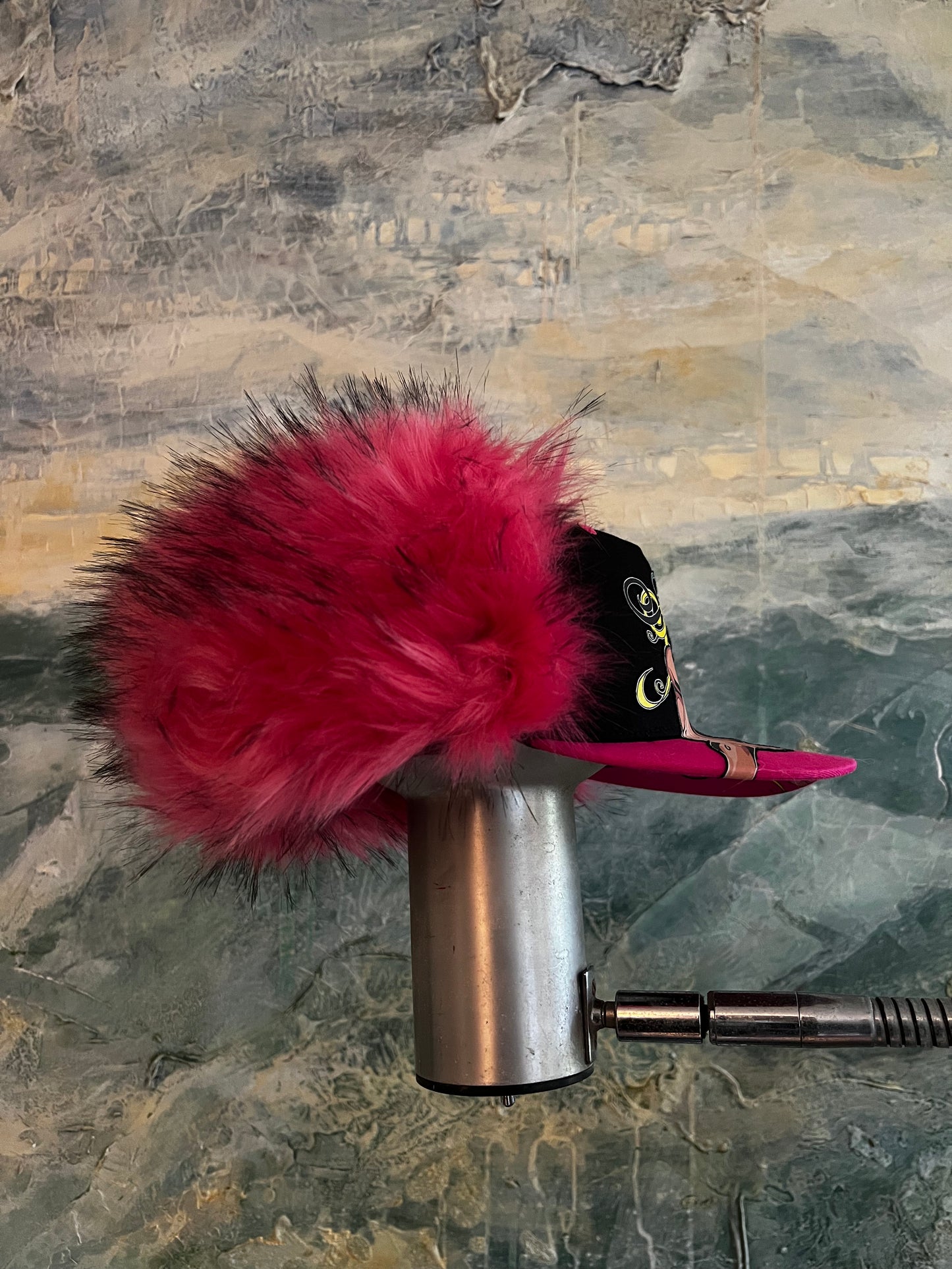 THE PINK BIG HAT