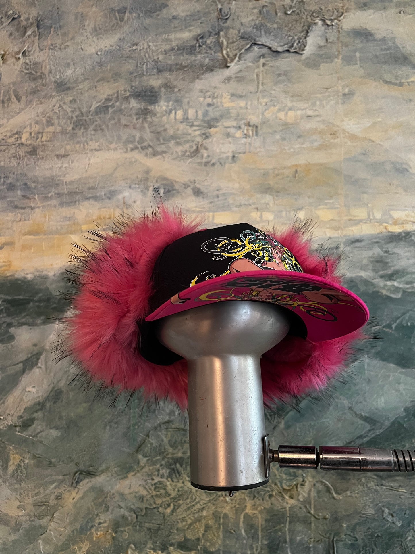 THE PINK BIG HAT
