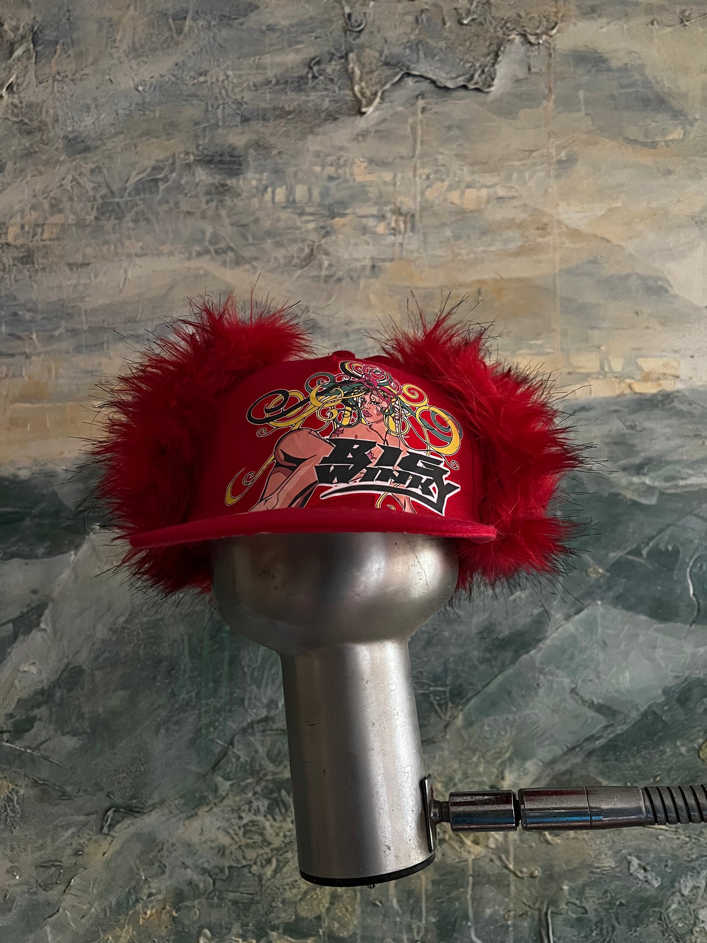 THE RED BIG CAP