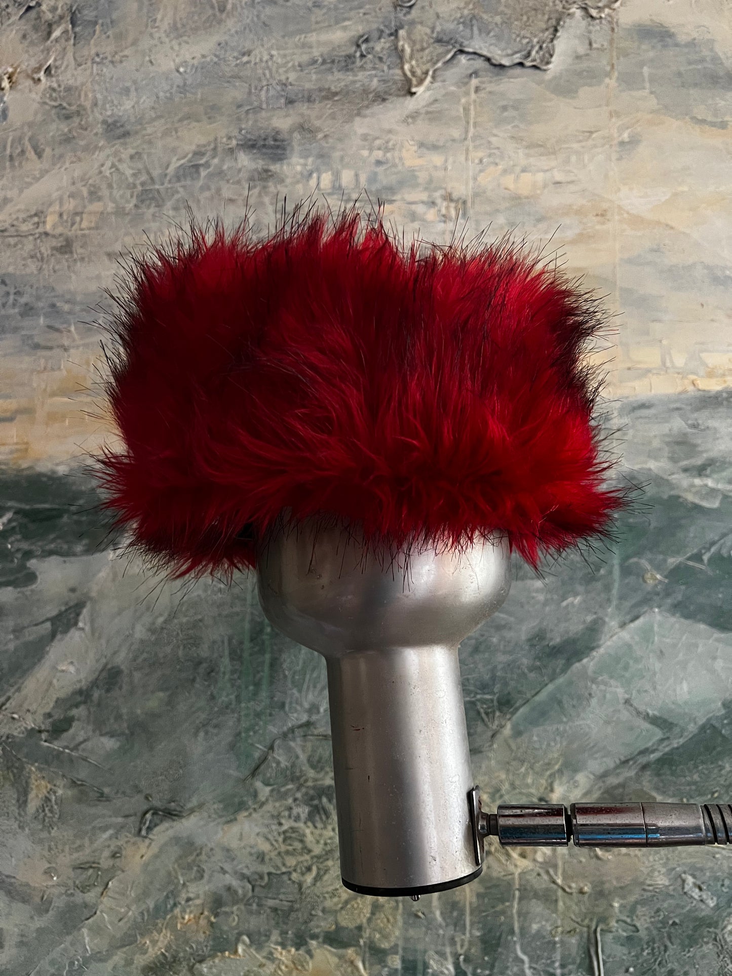THE RED BIG CAP