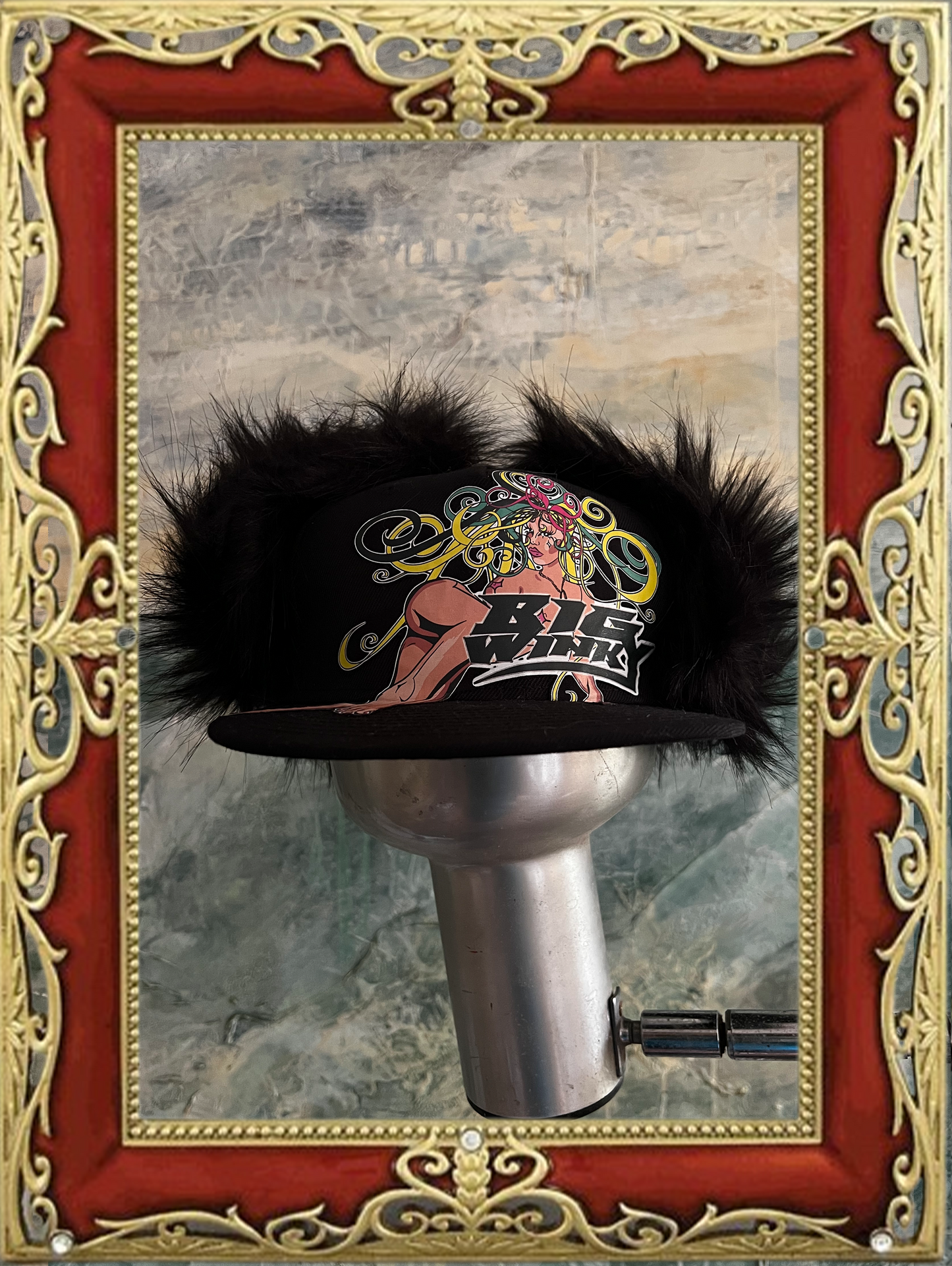 THE BLACK BIG CAP