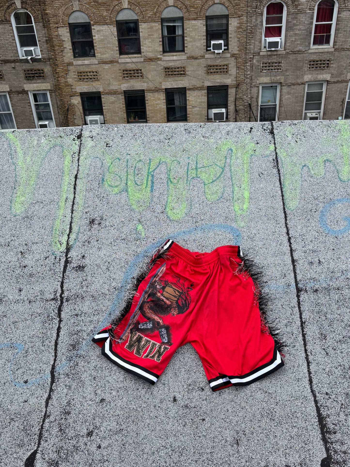 Red Big Win Lampshorts