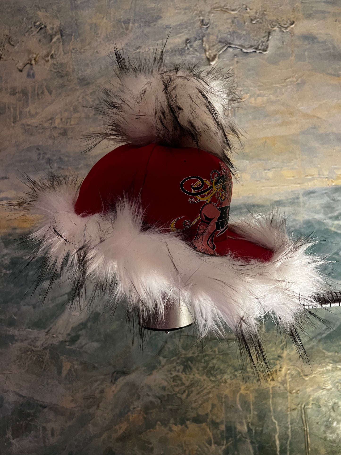 BIG WINKY CHRISTMAS HAT