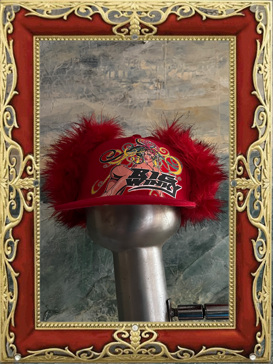 THE RED BIG CAP